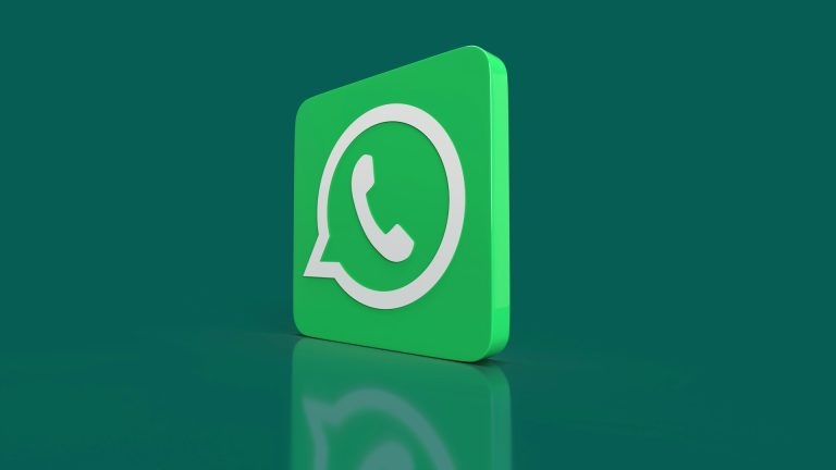 WhatsApp si rinnova: dal trucco per liberare memoria alle nuove chat per gli ospiti